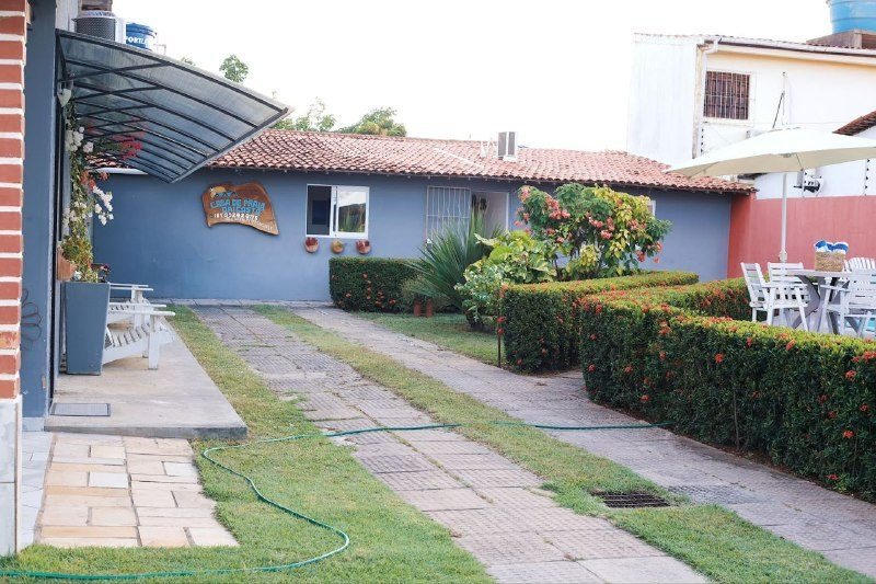 Jardim tropical da pousada
